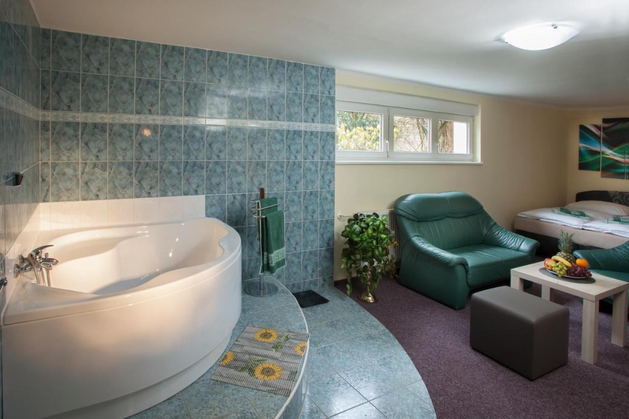 Pension Relax U Komina Františkovy Lázně Exterior foto